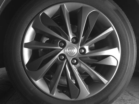 Used 2023 Buick Encore GX Select w/ Sport Touring Package image 9