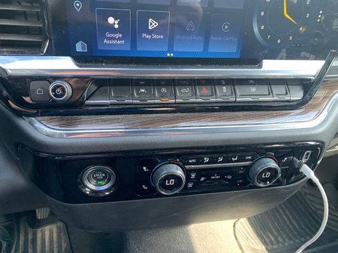 Used 2024 Chevrolet Silverado 1500 LT AWD/4WD image 13