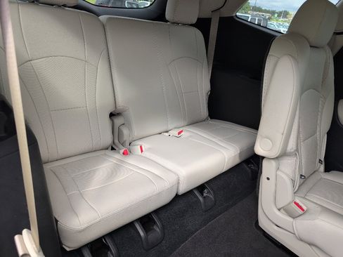 Used 2022 Buick Enclave Essence w/ Experience Buick Package image 12