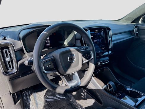 Used 2024 Volvo XC40 Recharge Plus w/ Protection Package Premier image 7