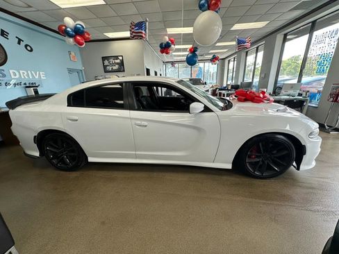 Used 2019 Dodge Charger Scat Pack image 14