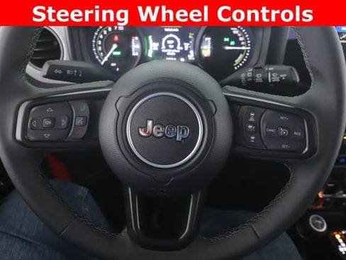 Used 2025 Jeep Wrangler Willys 4xe image 5