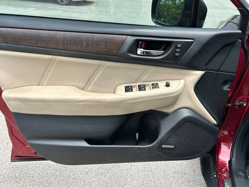 Used 2018 Subaru Outback 3.6R Limited AWD/4WD image 17