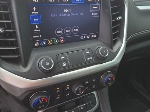 Used 2023 GMC Acadia SLT AWD/4WD image 15