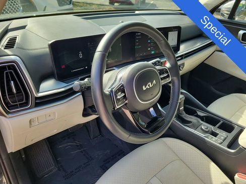 Used 2024 Kia Sorento S w/ Panoramic Sunroof Package FWD image 23
