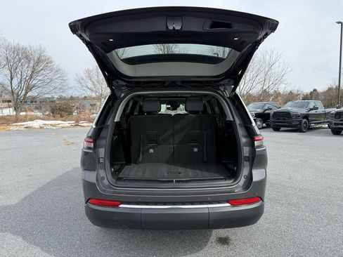 Used 2023 Jeep Grand Cherokee L Limited image 32