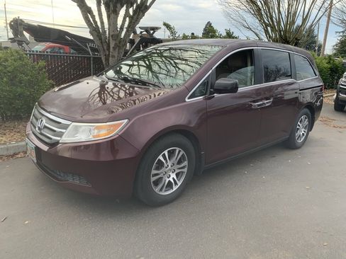 Used 2011 Honda Odyssey EX image 1