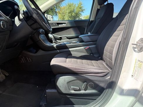 Used 2017 Ford Edge SEL FWD image 8