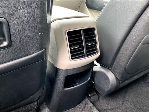 Used 2025 Kia Sportage EX w/ Premium Package FWD image 33