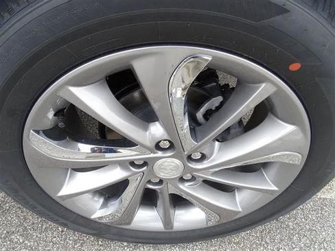 Used 2023 Buick Encore GX Essence w/ Experience Buick Package image 6