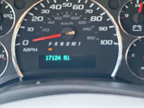 Used 2023 Chevrolet Express 2500 LS w/ Driver Convenience Package RWD image 16