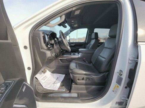 Used 2024 Chevrolet Silverado 3500 LTZ w/ LTZ Premium Package image 34