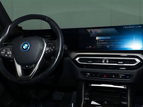 Used 2023 BMW i4 eDrive35 image 22