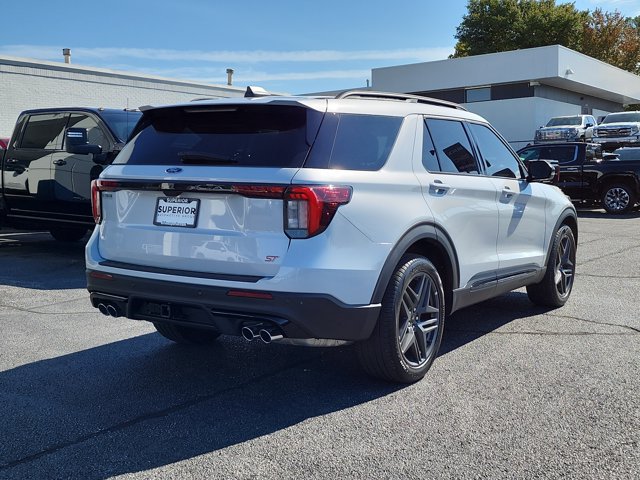 Used 2026 Ford Explorer ST AWD/4WD image 3