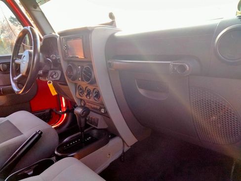 Used 2008 Jeep Wrangler Unlimited X image 19