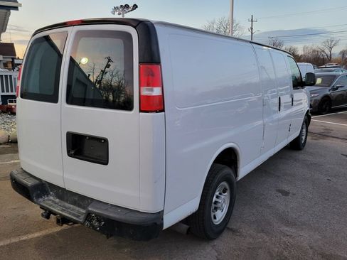 Used 2019 Chevrolet Express 3500 Extended w/ Driver Convenience Package RWD image 6
