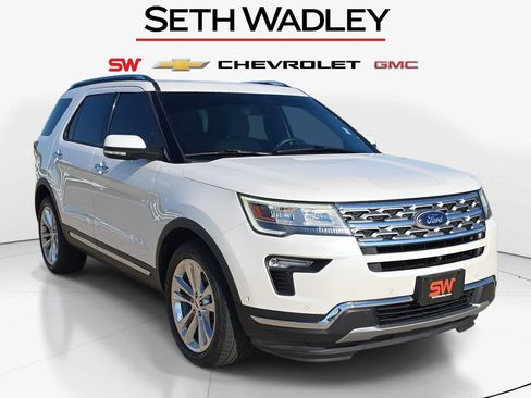 Used 2018 Ford Explorer Limited w/ Equipment Group 301A FWD image 38