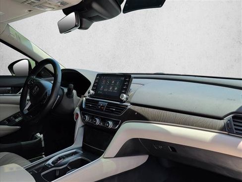 Used 2019 Honda Accord Touring image 25