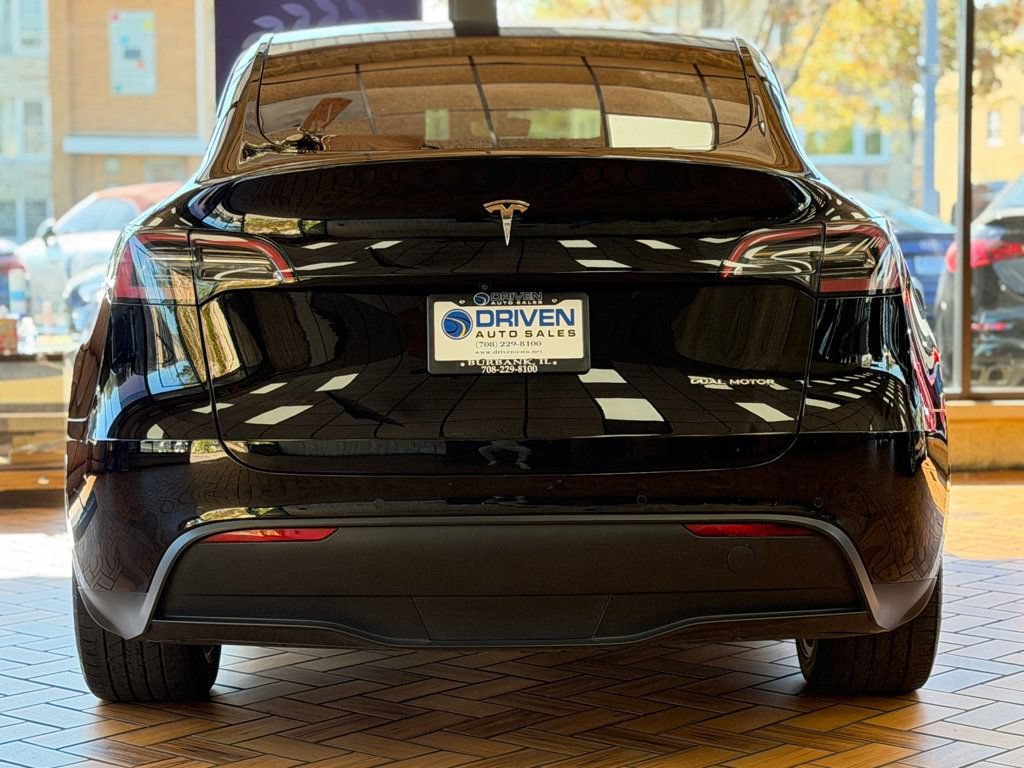 Used 2022 Tesla Model Y Long Range AWD/4WD image 6
