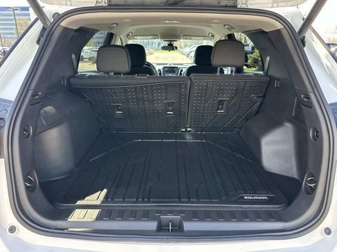 Used 2024 Chevrolet Equinox LT w/ LPO, Floor Liner Package FWD image 9