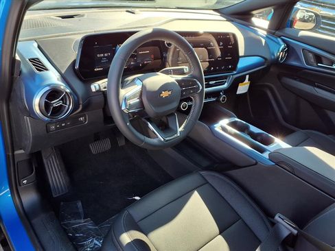 New 2026 Chevrolet Equinox EV LT image 8