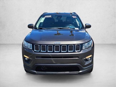 Used 2021 Jeep Compass Latitude w/ Driver Assistance Group AWD/4WD image 2