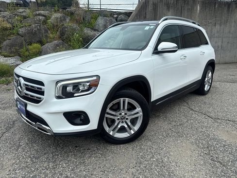 Used 2021 Mercedes-Benz GLB 250 4MATIC image 2