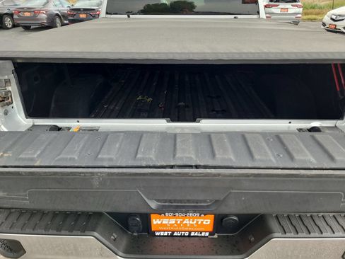 Used 2021 GMC Sierra 2500 SLE w/ SLE Value Package; AWD/4WD image 20