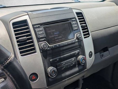 Used 2017 Nissan Frontier SV RWD image 9