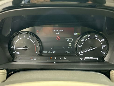 Used 2022 Lincoln Corsair AWD w/ Equipment Group 101A image 13