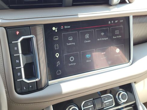 Used 2024 GMC Yukon XL Denali w/ Denali Reserve Package AWD/4WD image 20