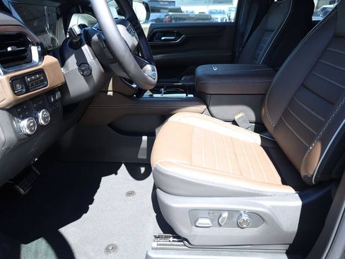 New 2026 GMC Yukon XL Denali Ultimate AWD/4WD image 11