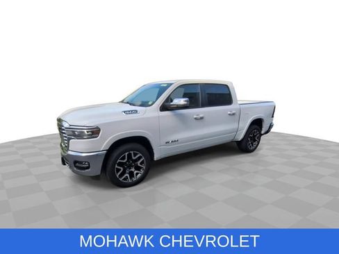 Used 2025 RAM 1500 Laramie AWD/4WD image 4