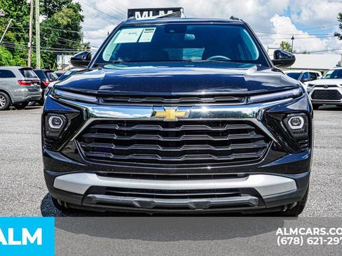 Used 2025 Chevrolet TrailBlazer LT FWD image 9