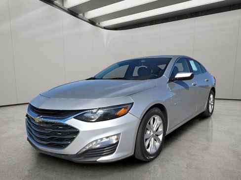 Used 2021 Chevrolet Malibu LT image 1