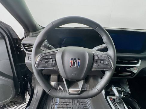 New 2025 Buick Envista Avenir FWD image 10