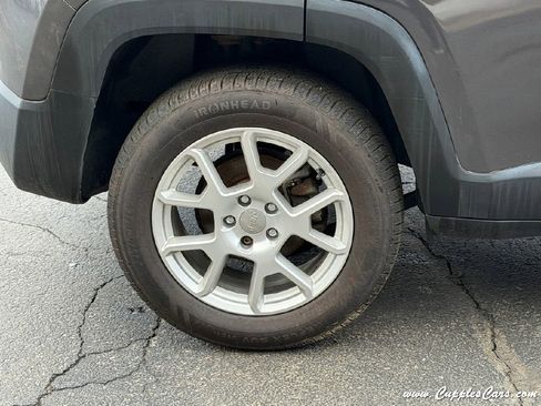 Used 2019 Jeep Renegade Sport image 42