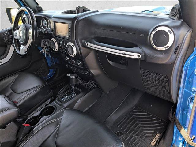 Used 2014 Jeep Wrangler Unlimited Sahara AWD/4WD image 21