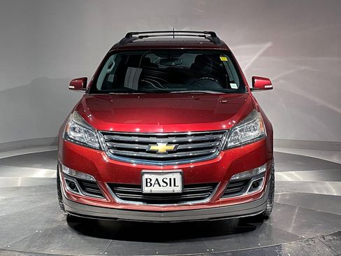 Used 2017 Chevrolet Traverse LT w/ Style and Technology Package image 9
