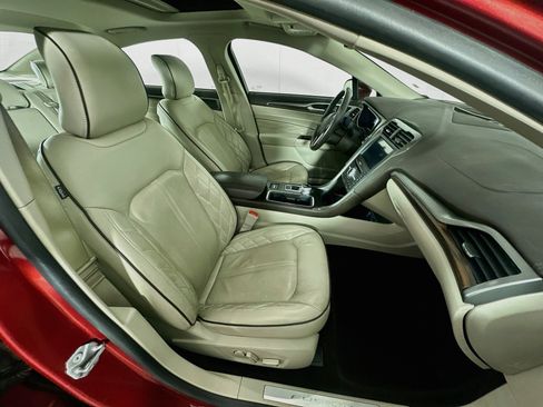 Used 2017 Ford Fusion Platinum FWD image 31