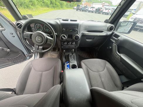 Used 2014 Jeep Wrangler Unlimited Sport AWD/4WD image 14
