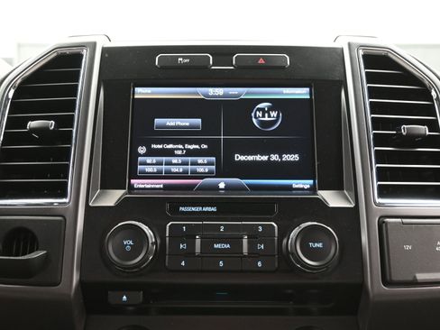 Used 2015 Ford F150 XLT w/ Equipment Group 302A Luxury image 28