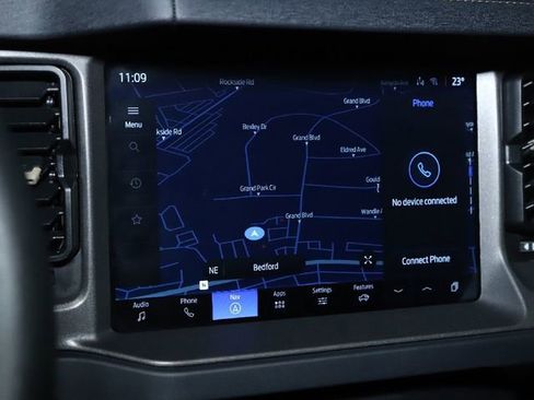 Used 2025 Ford Bronco Badlands image 37