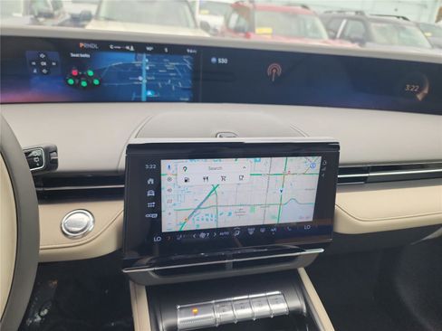 New 2025 Lincoln Nautilus Premier image 33