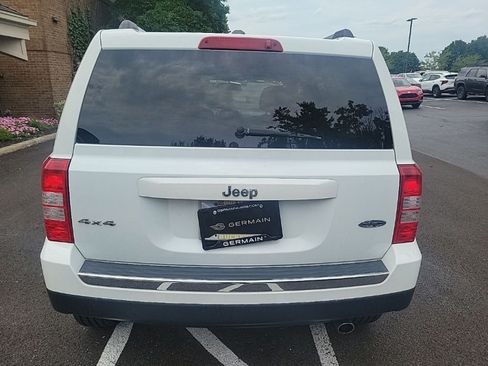 Used 2017 Jeep Patriot High Altitude AWD/4WD image 7