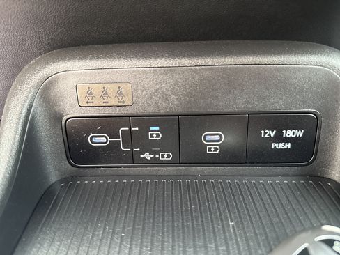 Used 2025 Hyundai Kona SEL AWD/4WD image 29