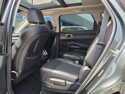Used 2021 Kia Sorento EX w/ EX AWD X-Line Package image 14