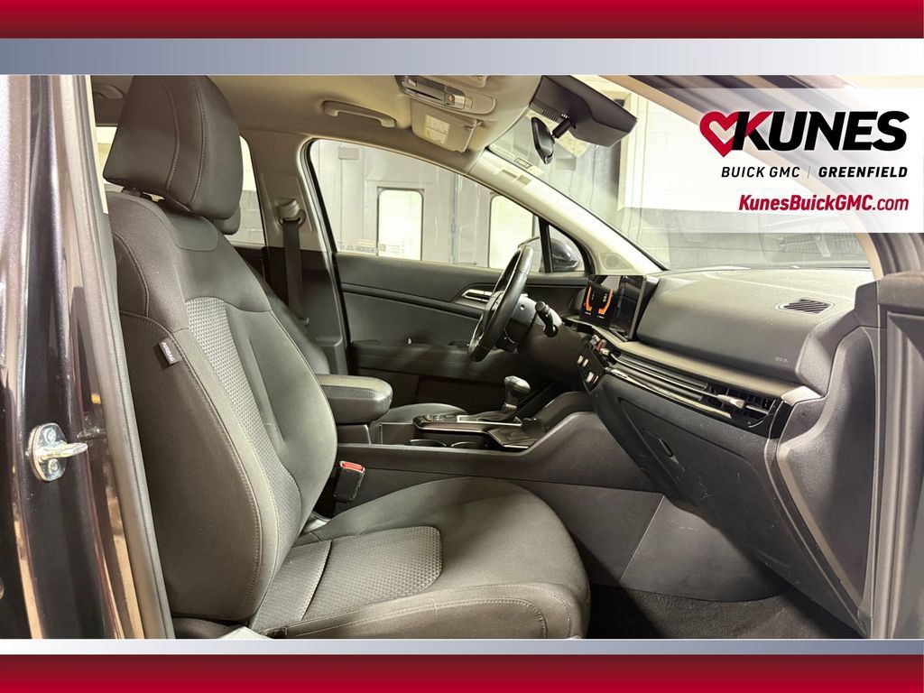 Used 2026 Kia Sportage LX FWD image 37