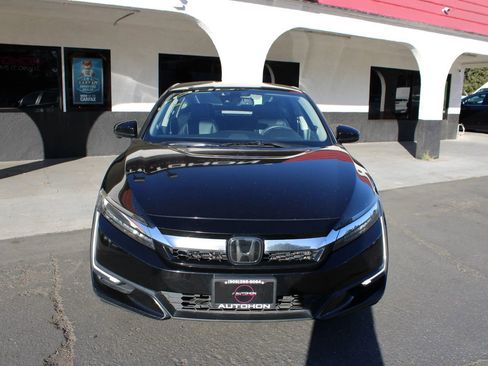 Used 2018 Honda Clarity Plug-In Hybrid image 2