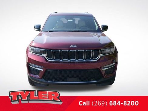 New 2025 Jeep Grand Cherokee Limited w/ Luxury Tech Group II AWD/4WD image 2